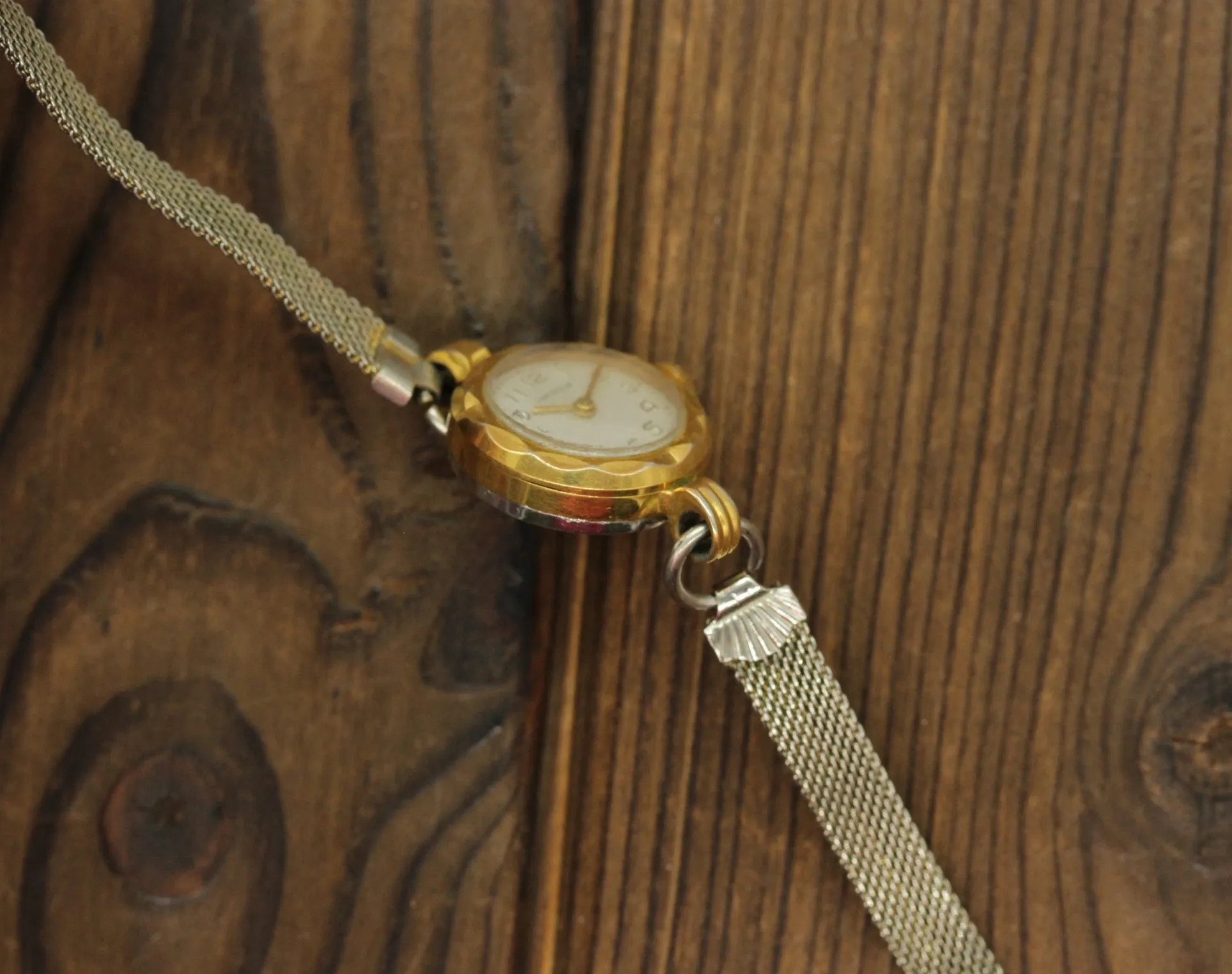 Early vintage Soviet womens mechanical mini watch Chaika cal.1600