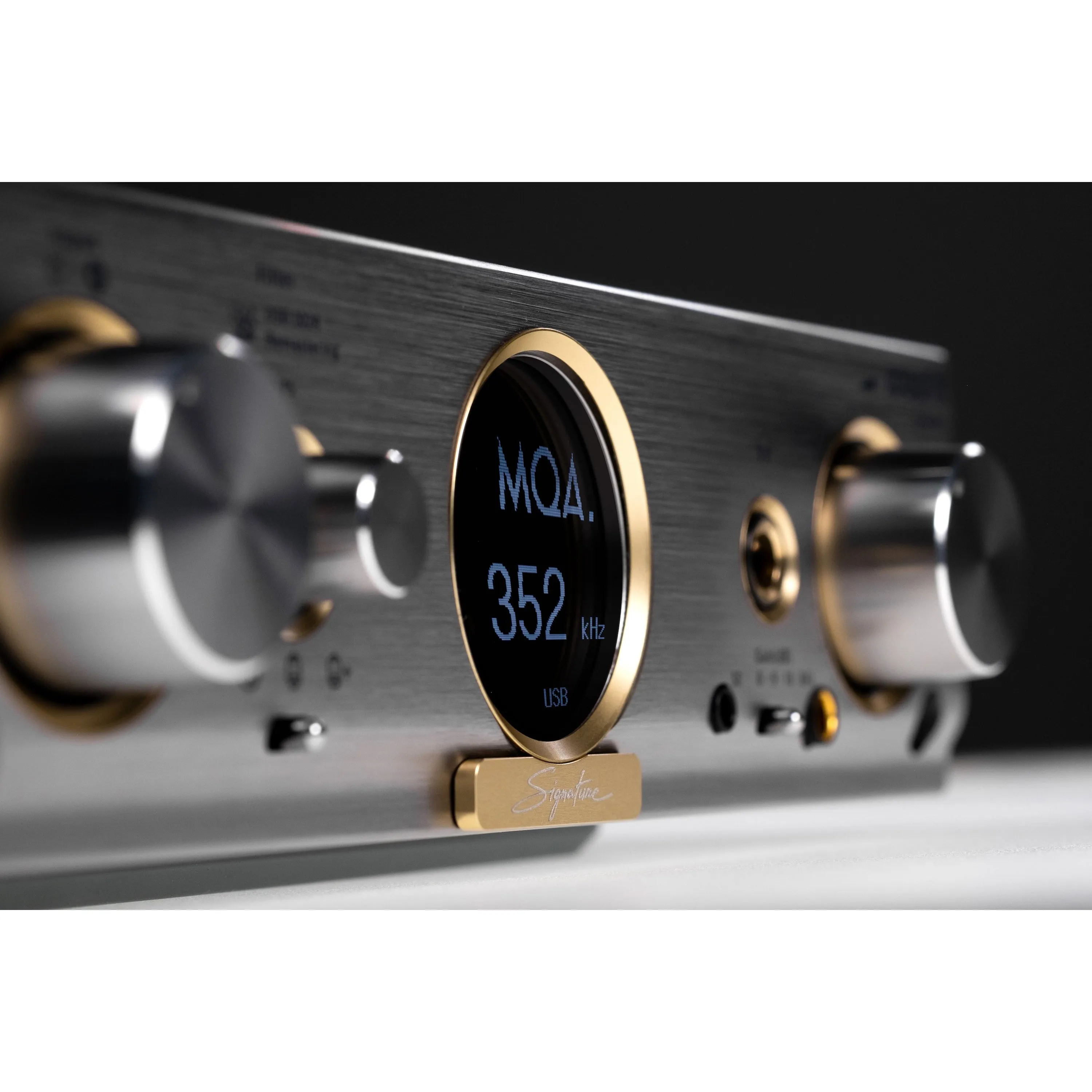 iFi Pro iDSD Signature | DAC, Solid-State & Tube Headphone Amp, and Streamer